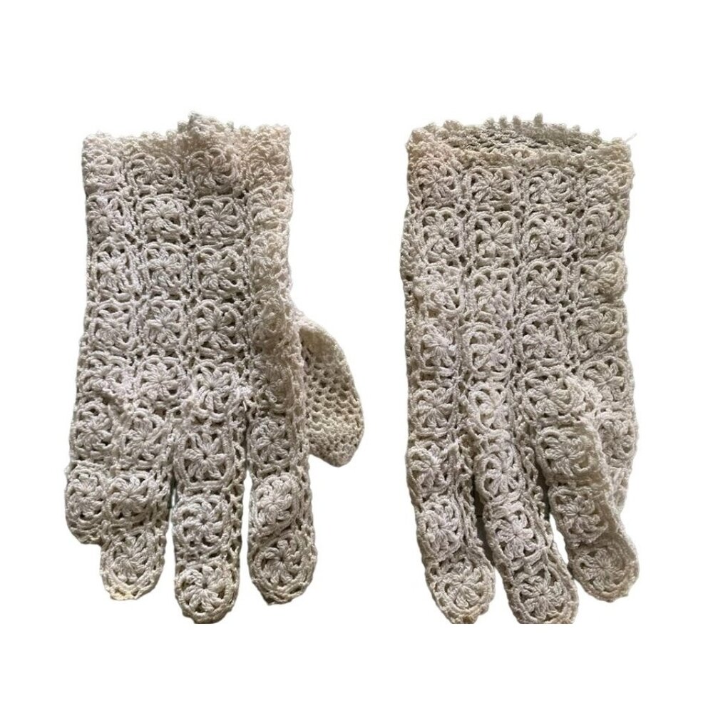Vintage Ladies Hand Crocheted Gloves Creamy Floral Lace Design Elegant Delicate
